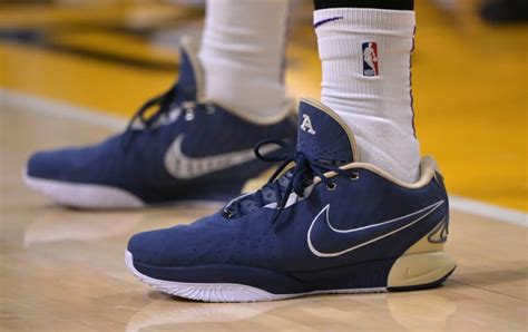 LeBron James Debuts 'Akron Zips' Sneakers in Lakers Win - Sports ...