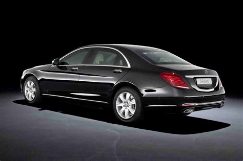 Check Out This Shiny Black Armored Mercedes-Benz S600 Guard ...