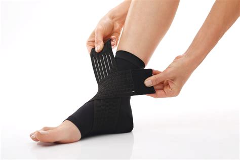 How Does Compression Therapy Work? - Mimi Lee M.D. PA