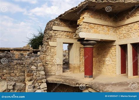 Knossos palace stock image. Image of fresco, greek, minoan - 61855547