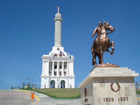 El monumento de Santiago, DR | Passport travel, Dominican republic, How ...