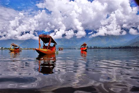 World Visits: Welcome to Kashmir Valley - Paradise on Earth