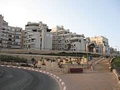 Category:Beaches of Netanya - Wikimedia Commons