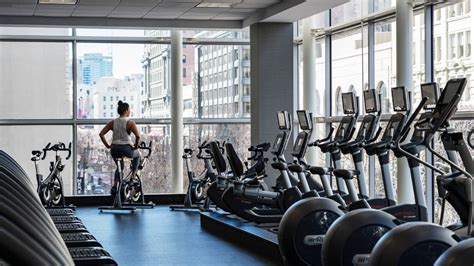 San Francisco Hotel Gym with Pool | Equinox Fitness | Four Seasons