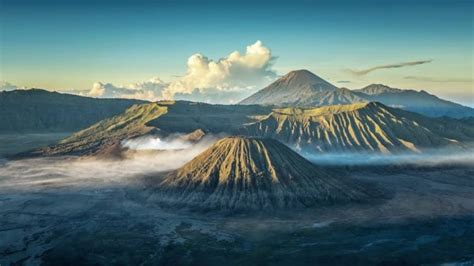 Pesona Keindahan Alam Taman Nasional Bromo Tengger Semeru