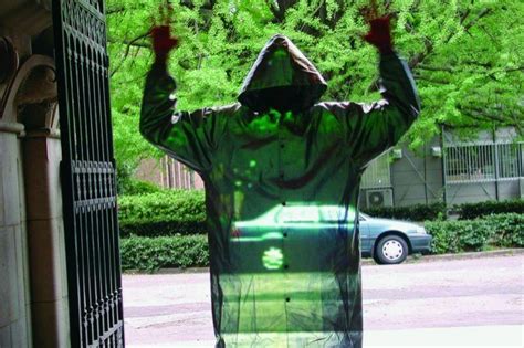 Scientists Have Created an Invisibility Cloak Straight Out of 'Harry ...