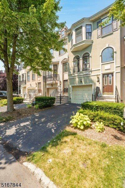 Nutley, NJ Real Estate - Nutley Homes for Sale | realtor.com®