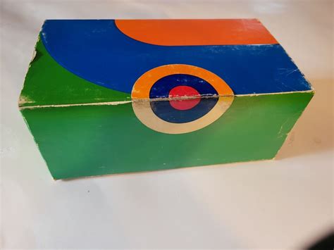 VTG Joseph Magnin Christmas Gift Box AS IS | eBay in 2023 | Christmas gift box, Gift box ...