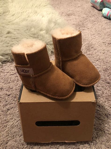 Hi! These were never worn and brand new condition Uggs. Soo soft and cute. Size 2, they are 4 ...