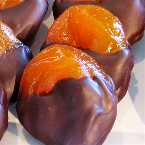 Chocolate Dipped Apricots