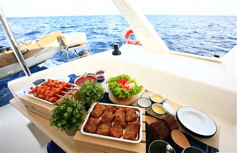 13 Simple Meal Ideas for Your Sailing Holiday | SailingEurope Blog