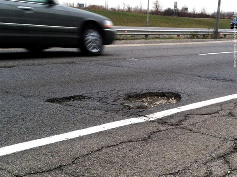 Tennessee ranks 9th worst for potholes in U.S., report shows - WBBJ TV