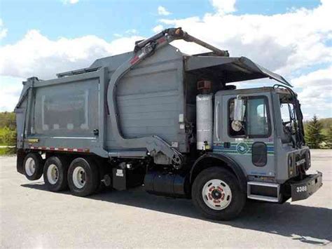 Mack MRU613 (2010) : Utility / Service Trucks