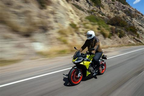 2021 Aprilia Tuono 660 is a small-displacement bike with huge ...