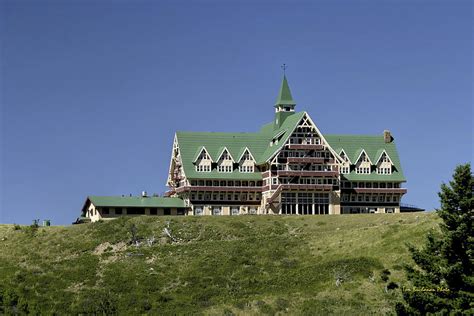 Prince of Wales Hotel Photograph by Tom Buchanan