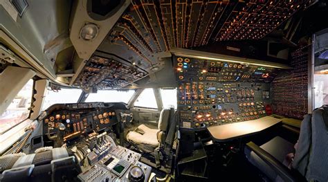 Air Force One 747 Cockpit