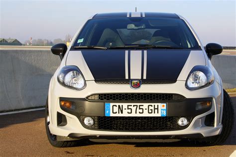 Essai ABARTH Punto SuperSport - Motorlegend