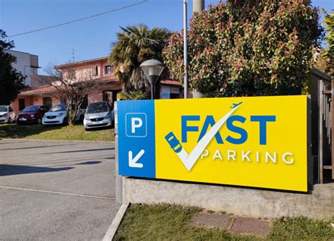 Parcheggio low cost Orio al Serio Bergamo | FastParking