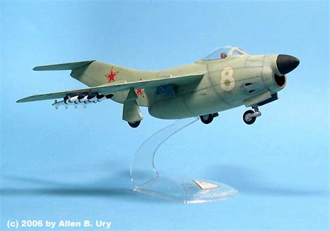 Aurora MIG-19 Model Kit by Aurora