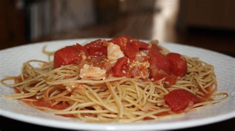 Linguine with Spicy Red Clam Sauce | Feast on the Cheap