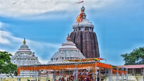 Puri : Famous Temples, Beaches & Cultural Heritage