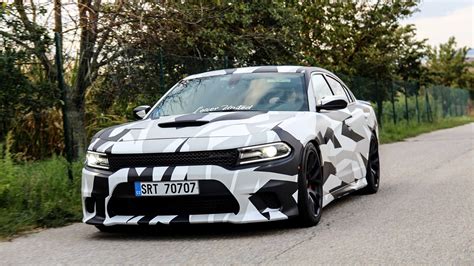 Dodge Charger SRT Hellcat - Camo design | WrapStyle