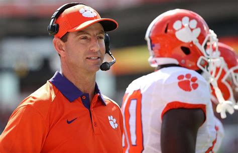 Dabo Swinney scores new contract, joins $5 million club - FootballScoop