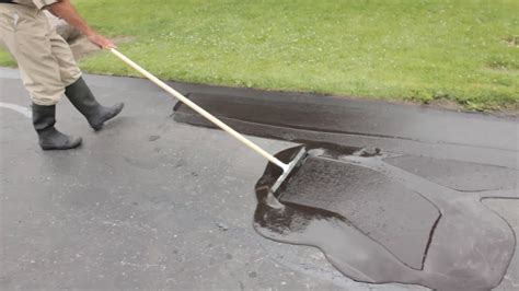 Asphalt Driveway Repair And Sealing