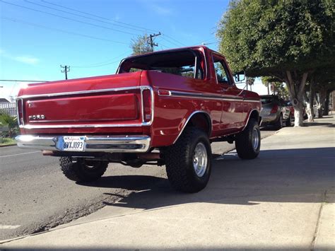 Couple parts missing 1979 Ford Bronco SUV 4×4 @ 4x4s for sale