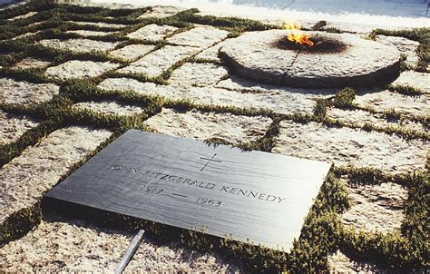 Archivo:JFK grave.jpg - Wikipedia, la enciclopedia libre