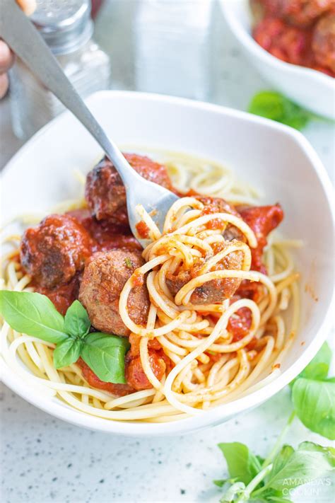 Spaghetti and Meatballs in Marinara Sauce - Amanda's Cookin' - Pasta