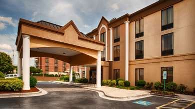 Pet Friendly Hotels in Greensboro, North Carolina accepting Dogs and Cats