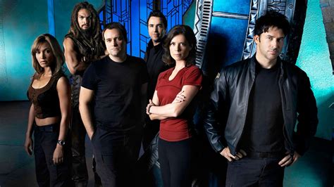 Stargate Atlantis cast reunites at Comic-Con 2021 to share their best ...