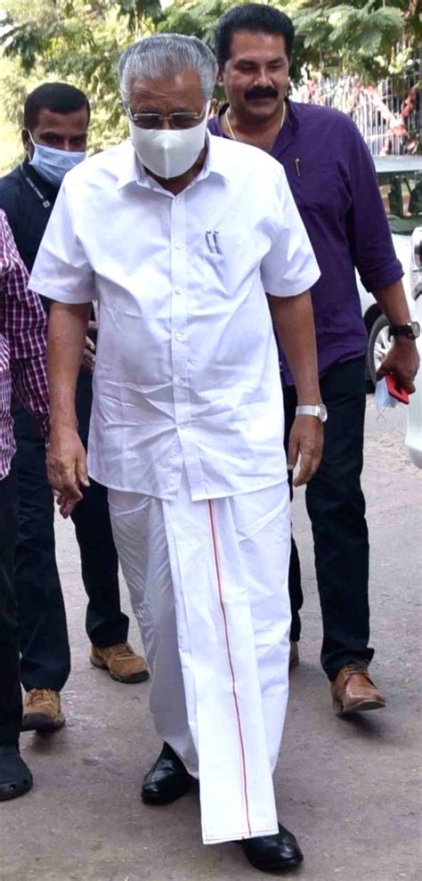 Amid Covid surge, Pinarayi Vijayan leaves for US for treatment