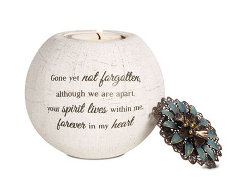 9 Personal Sympathy Gifts That Will Touch Their Heart