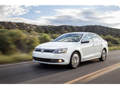 2014 Volkswagen Jetta Hybrid Review, Pricing, & Pictures | U.S. News