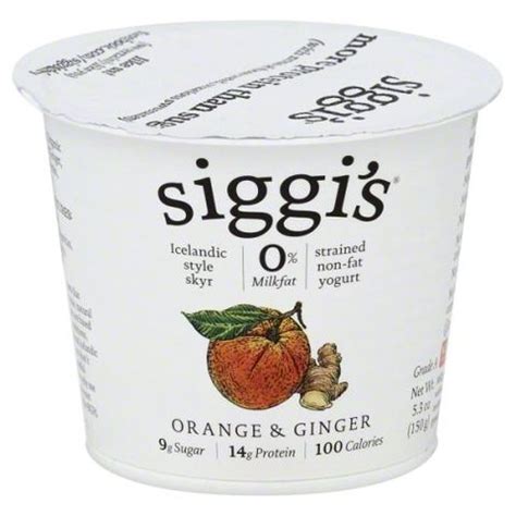 7 Best Low-Sugar Yogurts, According to Dietitians