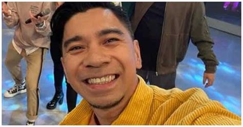 Teddy Corpuz posts heartwarming photo with his 'It's Showtime' family ...