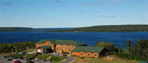 Featured Business: Holiday Inn Express - Explore Munising