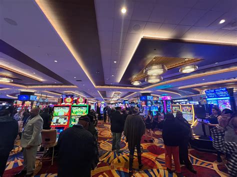 Take a look inside! Casino officially operating in Portsmouth