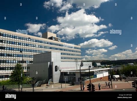 Sheffield Hallam University, City Campus, Sheffield, South Yorkshire, England Stock Photo - Alamy