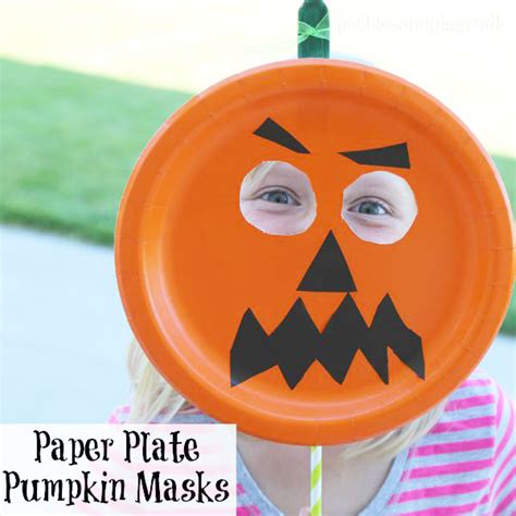 Easy Paper Plate Pumpkin Mask - onecreativemommy.com