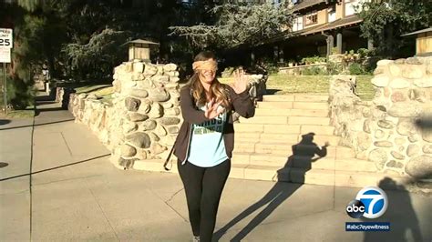 Fans rush to 'Bird Box' home to take blindfolded pictures - ABC11 ...