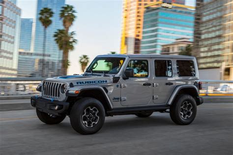 Jeep's Hybrid Wrangler 4xe is Electrifying | Naples Illustrated