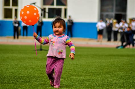 Relay Races for Kids to Help Them Learn Team Work and Cooperation