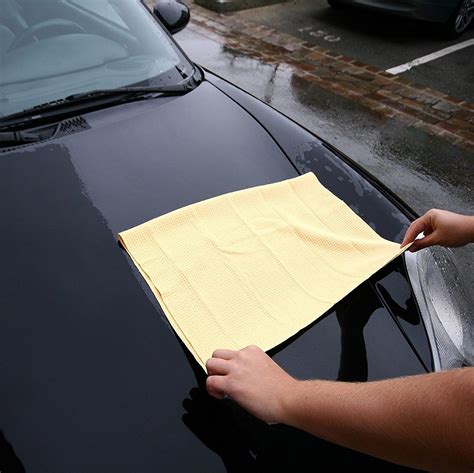 10 Best Car Drying Towels For Streak or Scratch Free Drying