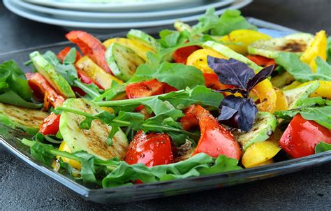 Salade de légumes grillés : Recette de Salade de légumes grillés - Marmiton