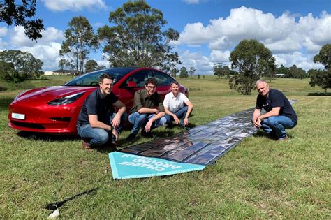 Australian scientists to fuel Tesla with printed solar panels