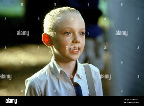 DAKOTA FANNING, UPTOWN GIRLS, 2003 Stock Photo - Alamy