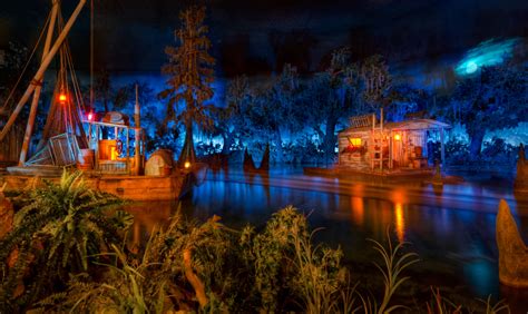 Blue Bayou Restaurant inside Pirates of Caribbean at Disneyland~ this will be a fun dinner! One ...